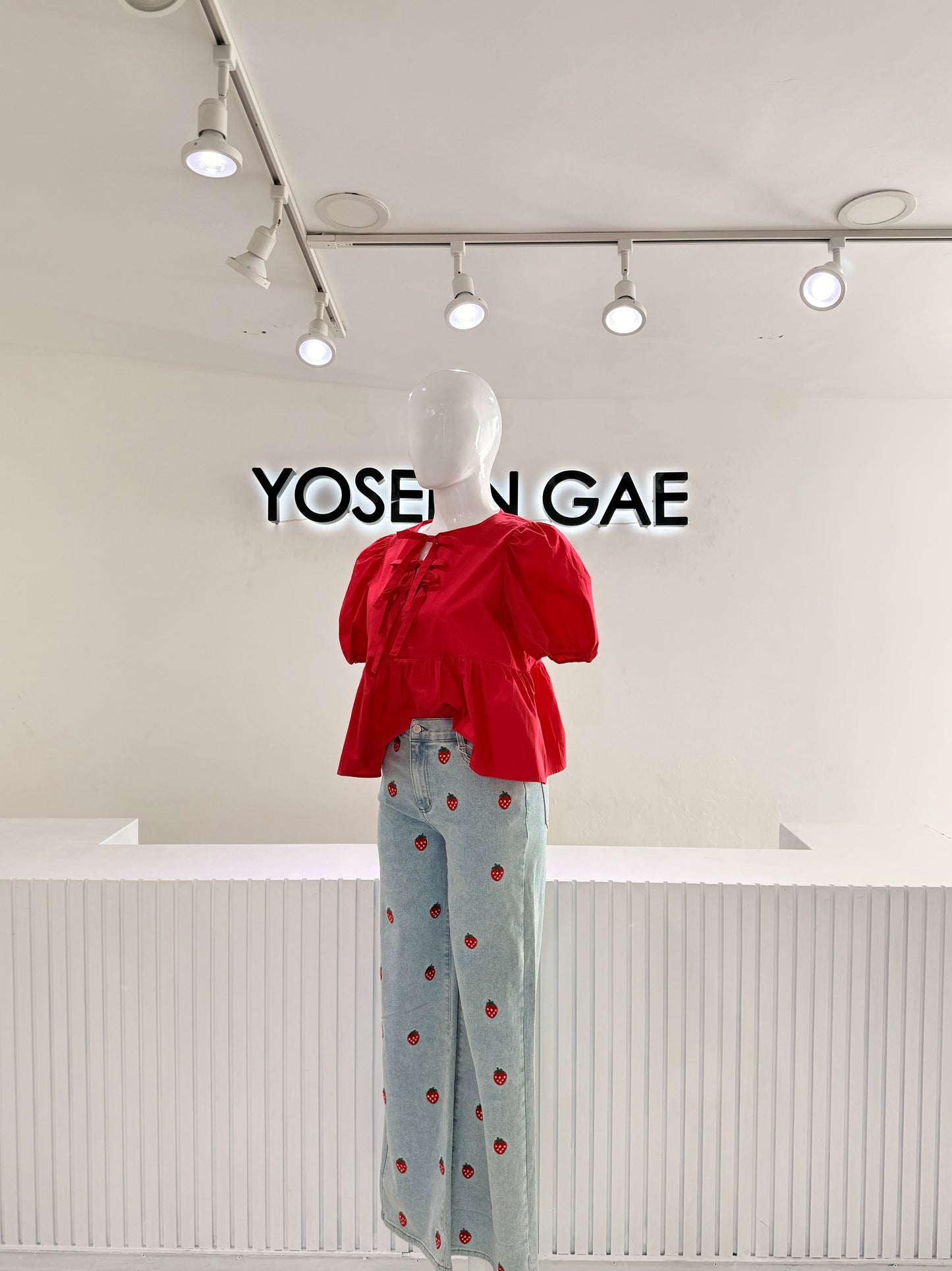 Blusa Roja Moños