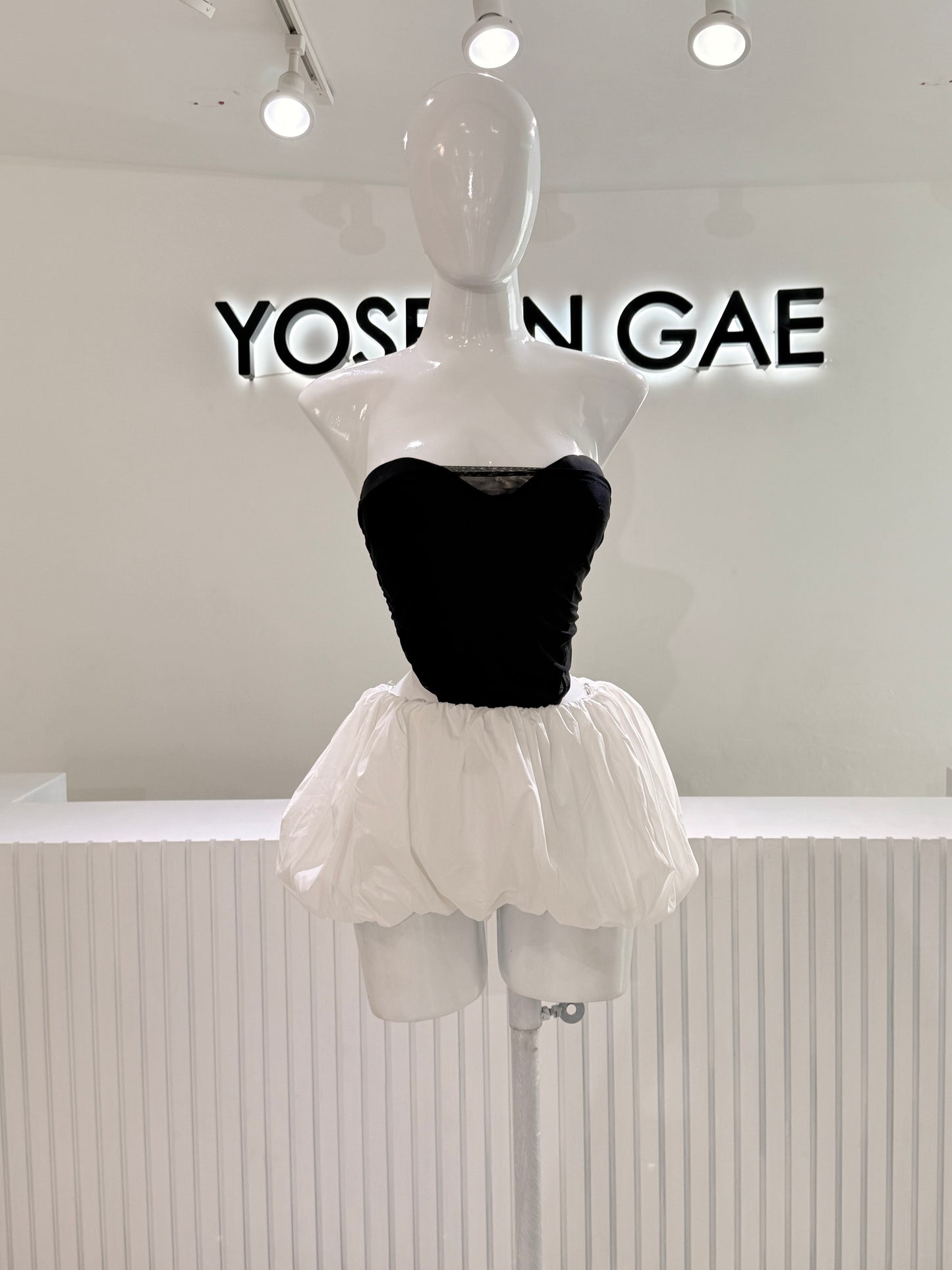 Falda Globo White
