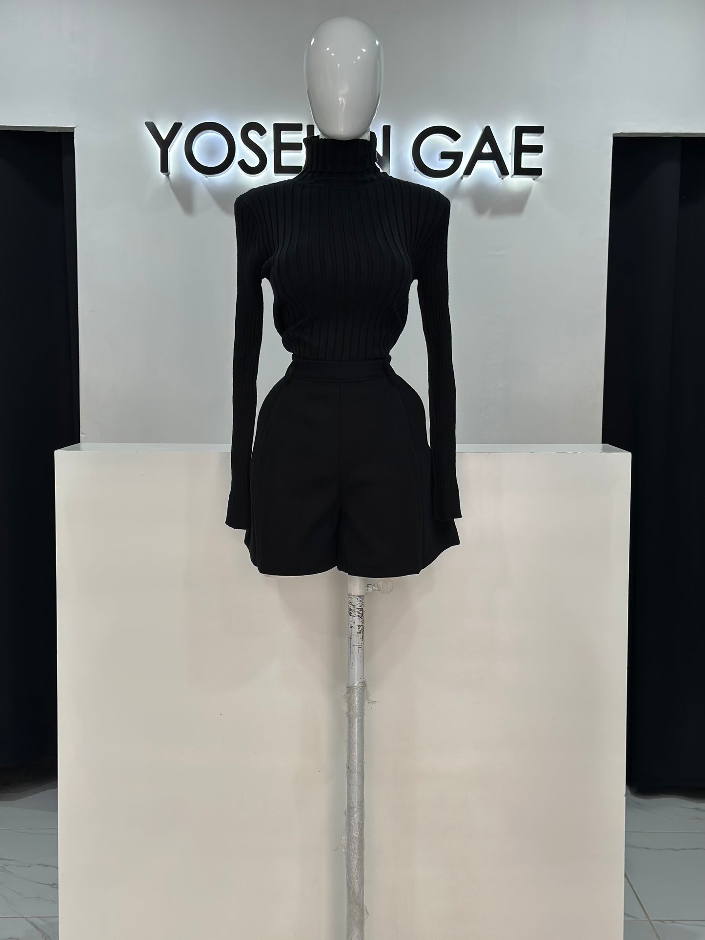 Blusa Cuello Básica