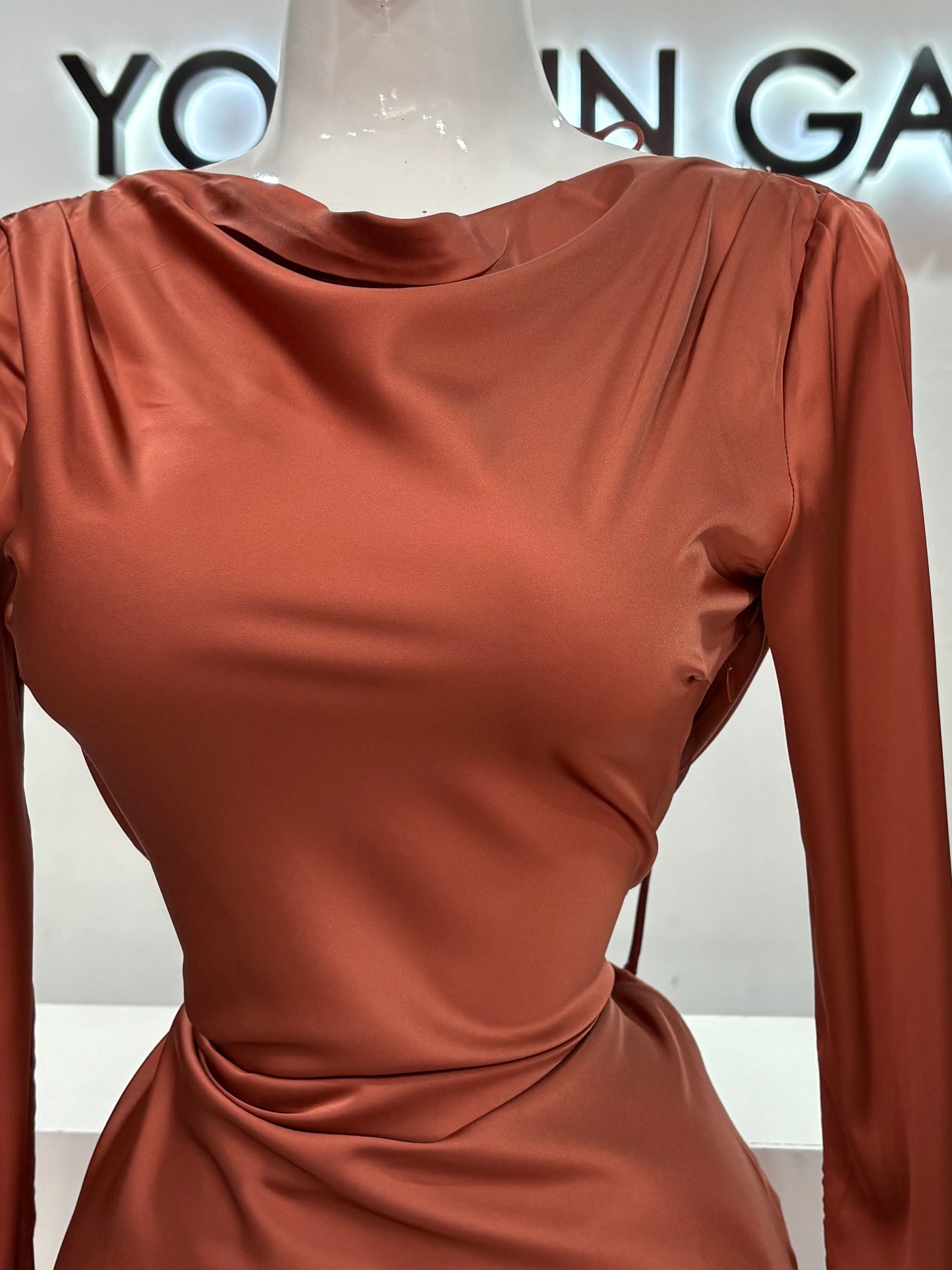 Vestido Satin Ladrillo