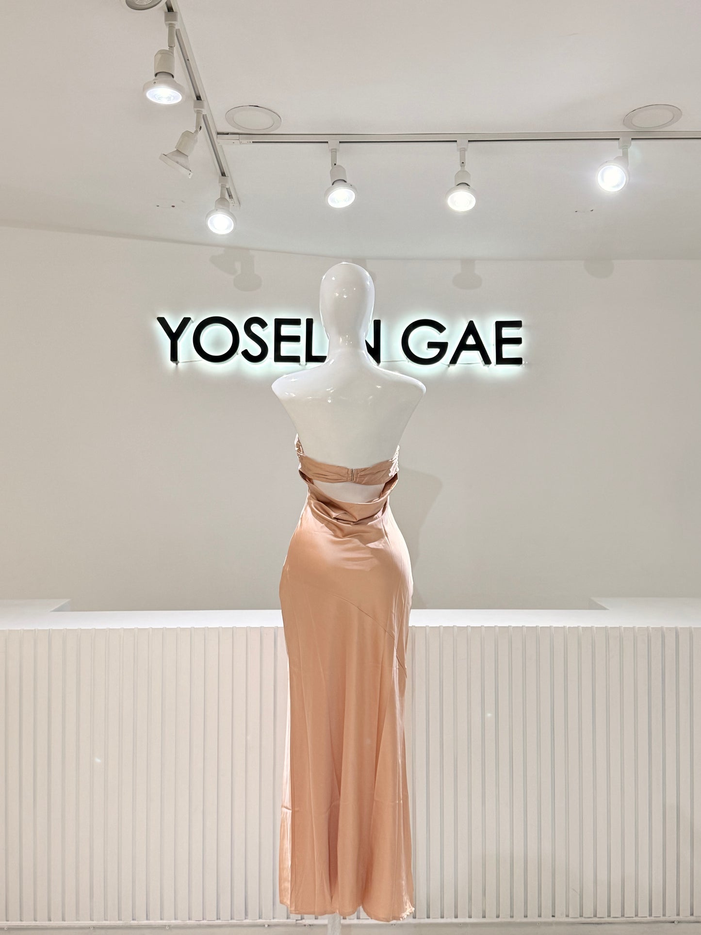 Vestido Satin Coral