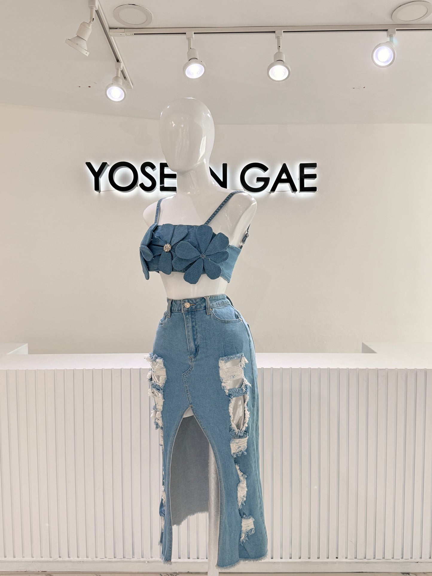 Top rosas mezclilla